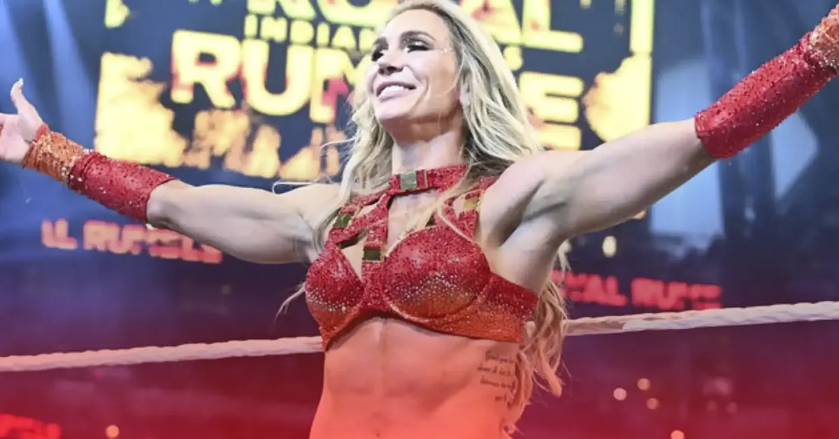 Charlotte Flair y la historia real detrás de su icónica capa