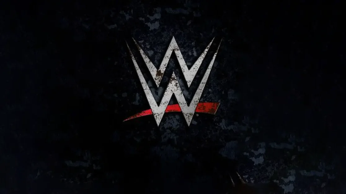 ¿Cuál fue la primera gran rivalidad entre mujeres en WWE?
