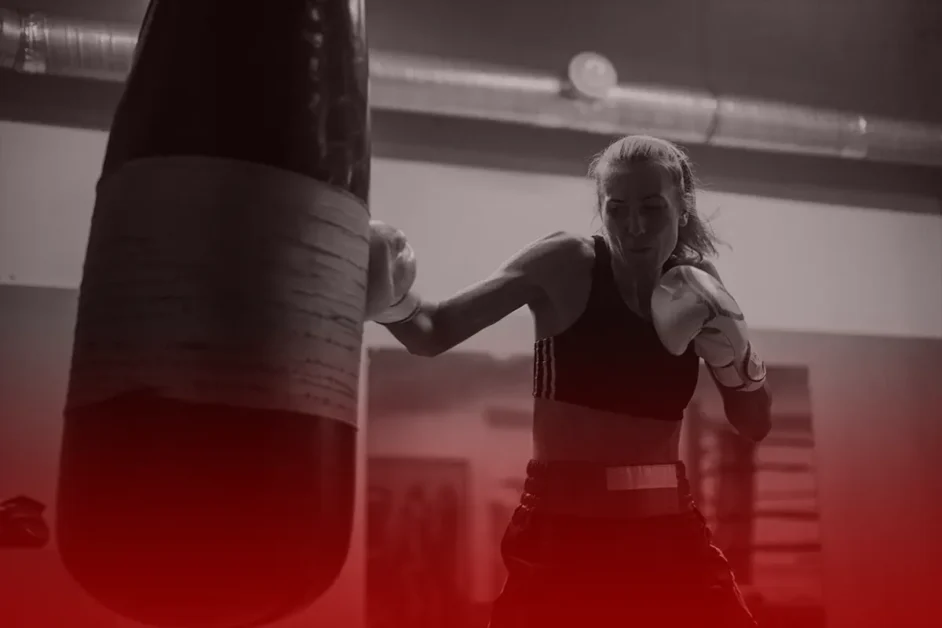 Golpes mal ejecutados que lesionan los bíceps en boxeo